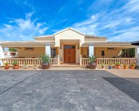 Verkoop - Finca / Country Property - Almoradí - Las Heredades