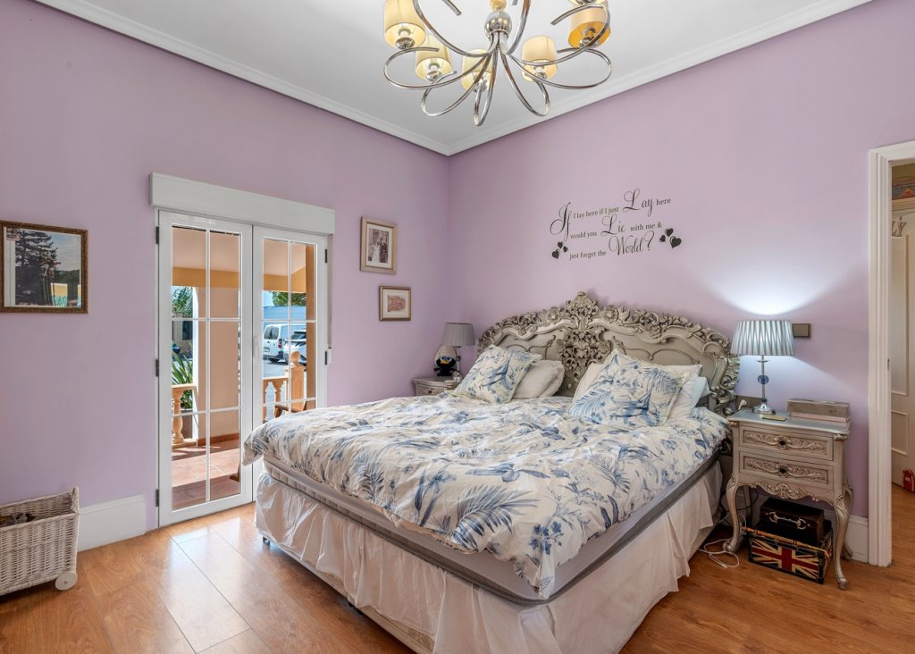 Verkoop - Finca / Country Property - Almoradí - Las Heredades