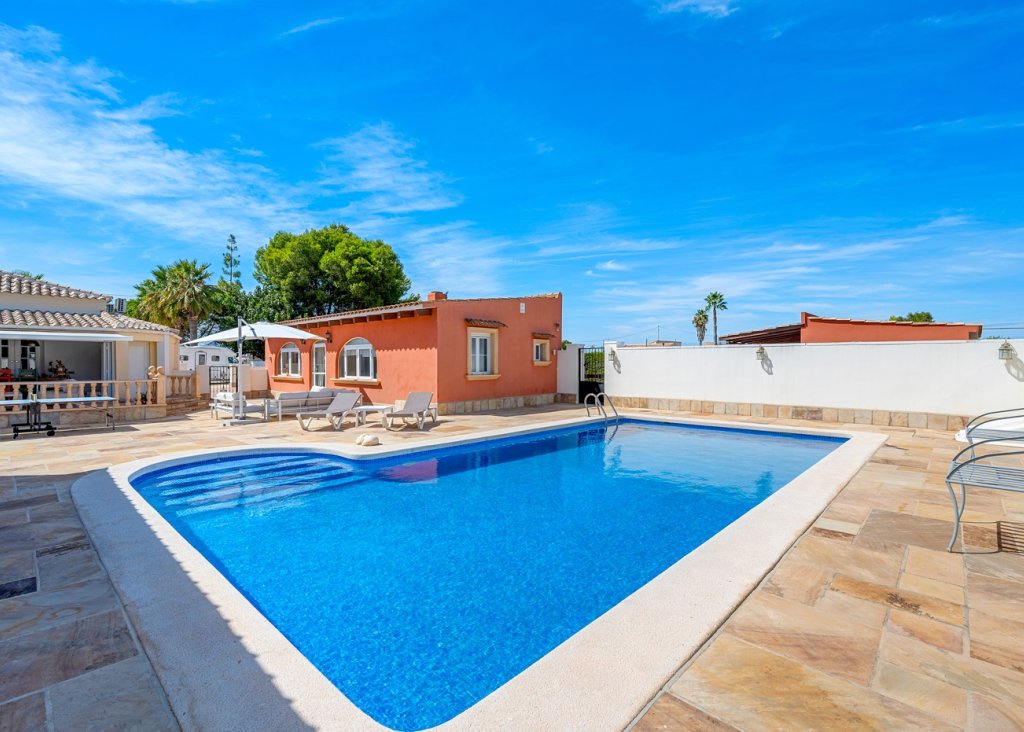 Verkoop - Finca / Country Property - Almoradí - Las Heredades