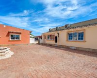 Verkoop - Finca / Country Property - Almoradí - Las Heredades