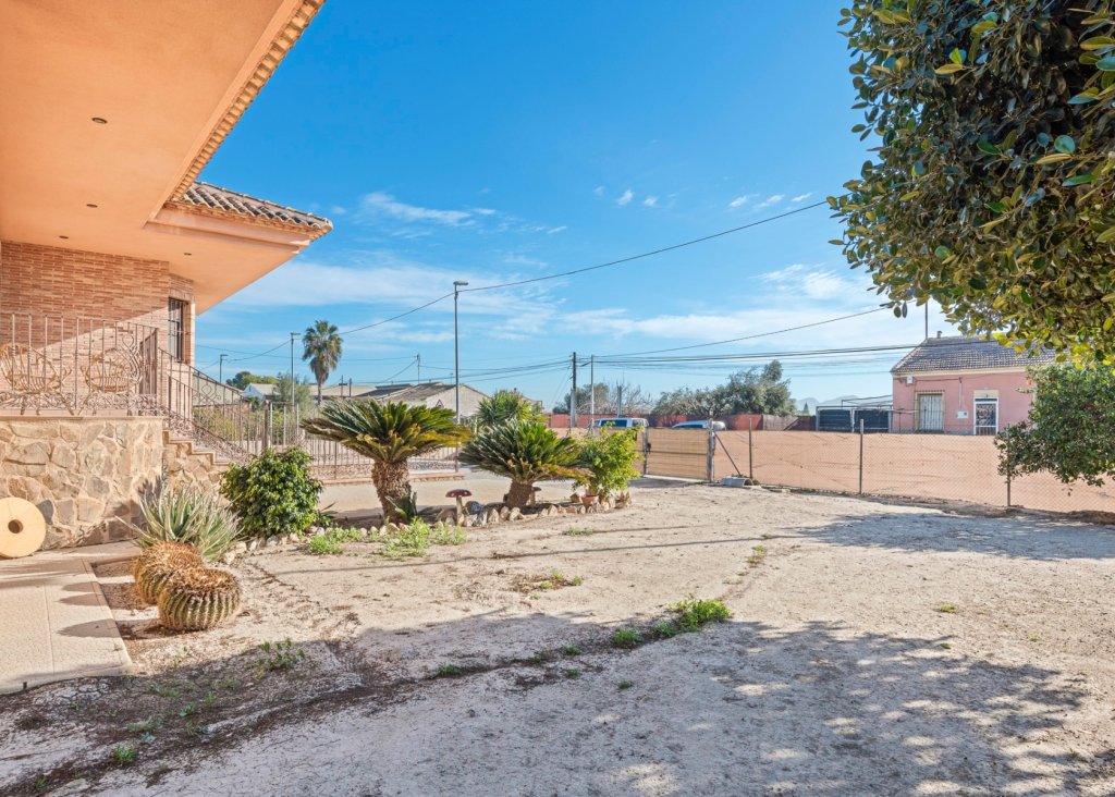 Verkoop - Finca / Country Property - Beniel - Carretera de Beniel