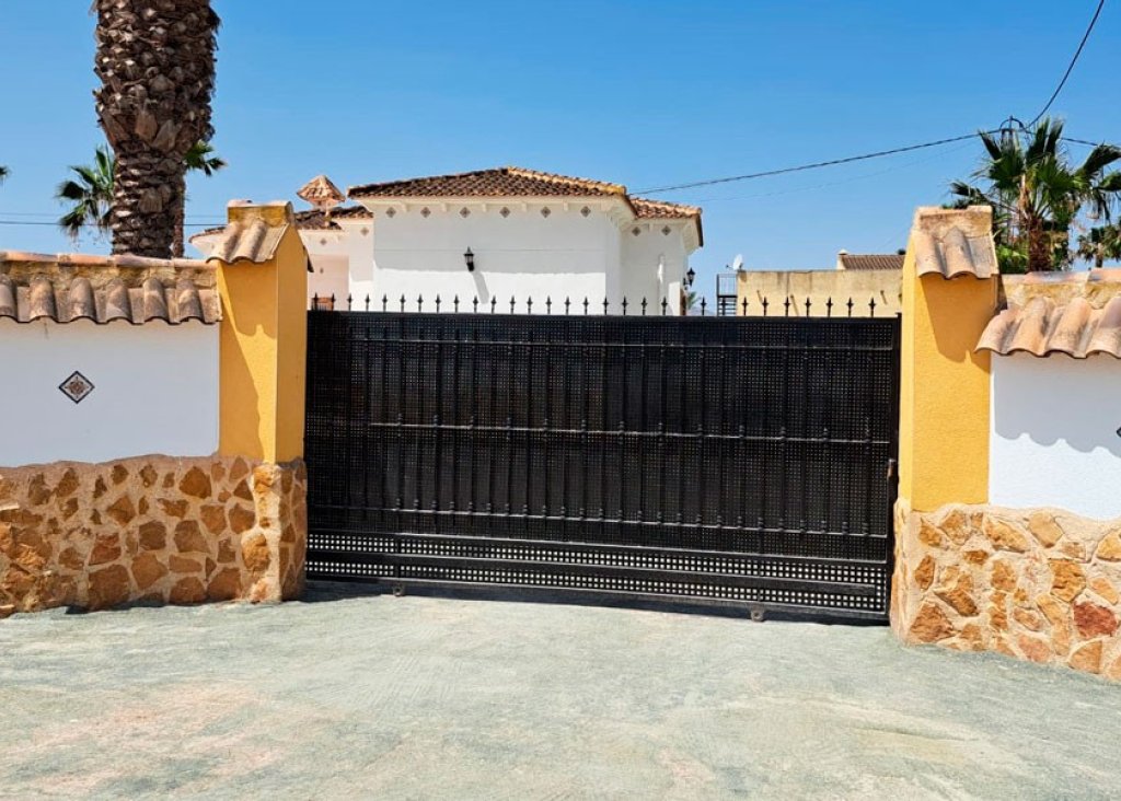 Verkoop - Finca / Country Property - Catral - Catral - Country