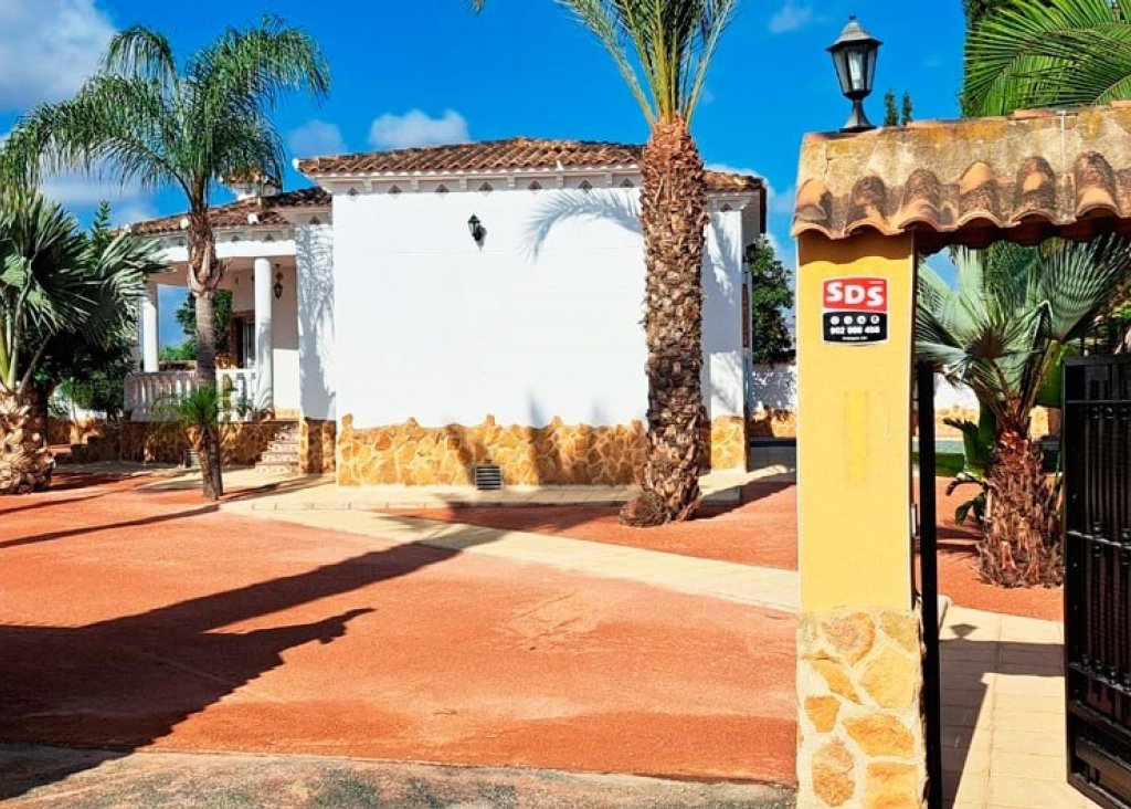 Verkoop - Finca / Country Property - Catral - Catral - Country