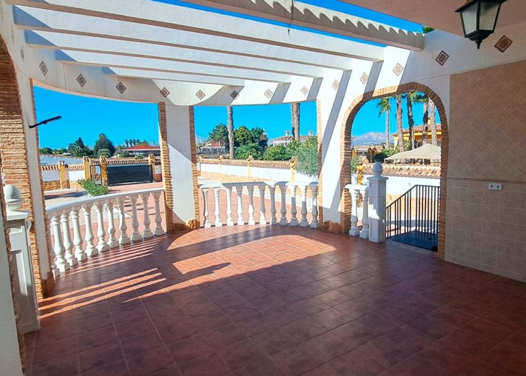 Verkoop - Finca / Country Property - Catral - Catral - Country