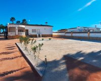 Verkoop - Finca / Country Property - Catral - Catral - Country