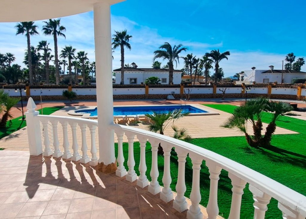 Verkoop - Finca / Country Property - Catral - Catral - Country