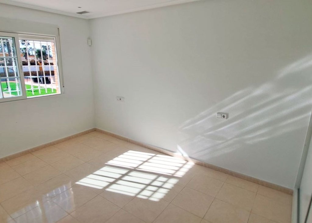 Verkoop - Finca / Country Property - Catral - Catral - Country