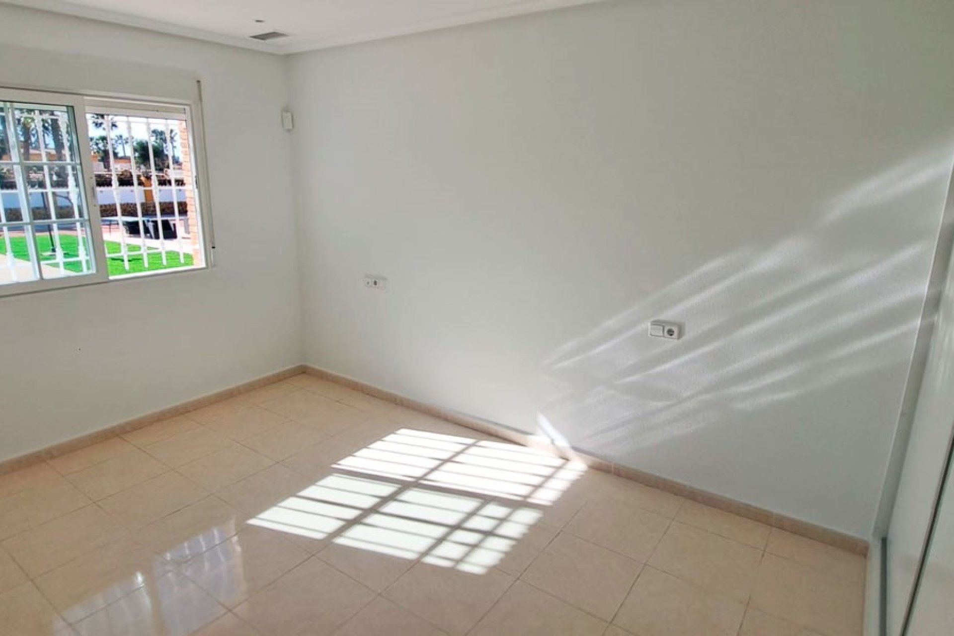 Verkoop - Finca / Country Property - Catral - Catral - Country