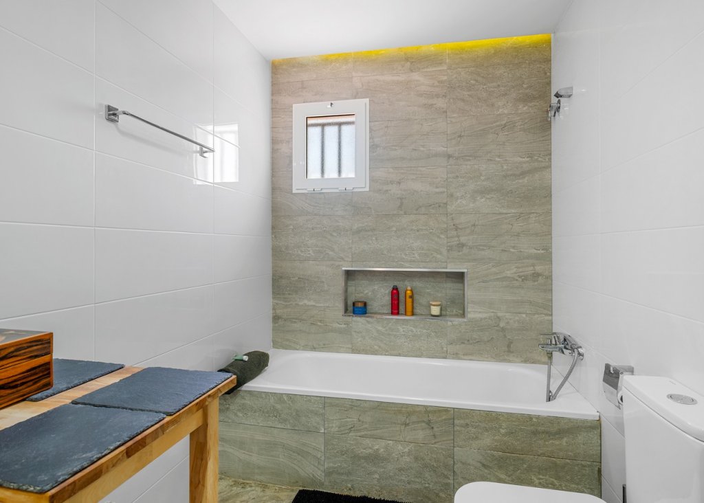 Verkoop - Finca / Country Property - Elche/Elx - Elche