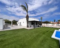 Verkoop - Finca / Country Property - Elche/Elx - La Marina