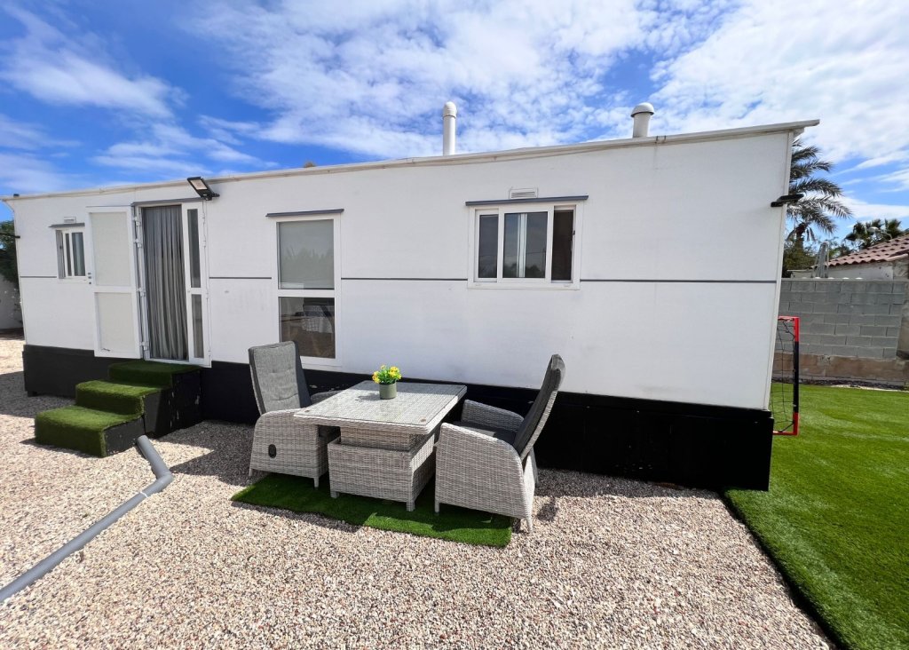 Verkoop - Finca / Country Property - Elche/Elx - La Marina