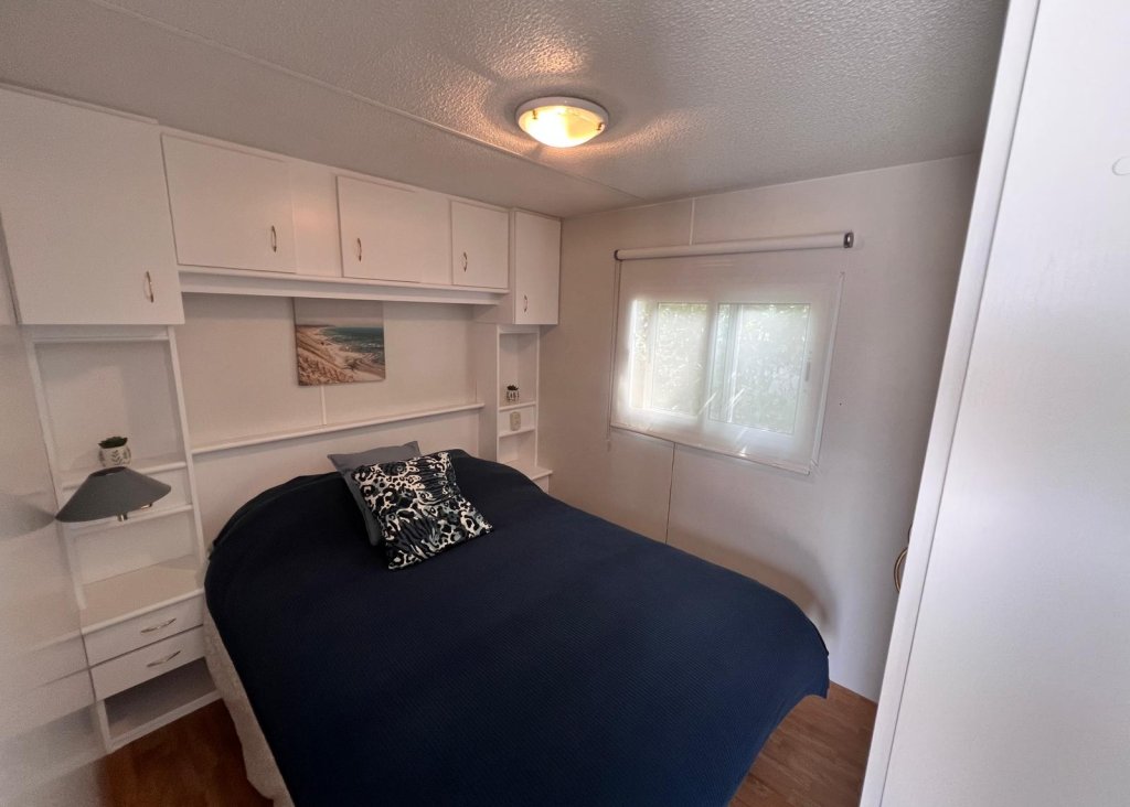 Verkoop - Finca / Country Property - Elche/Elx - La Marina