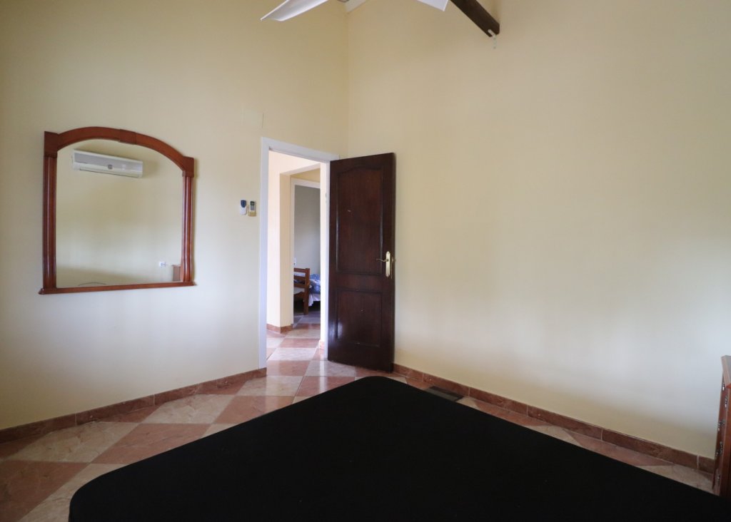 Verkoop - Finca / Country Property - Heredades - Heredades - Country