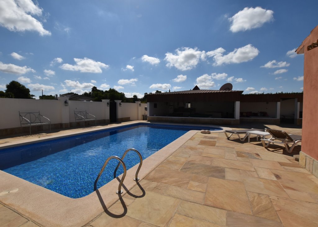 Verkoop - Finca / Country Property - Heredades