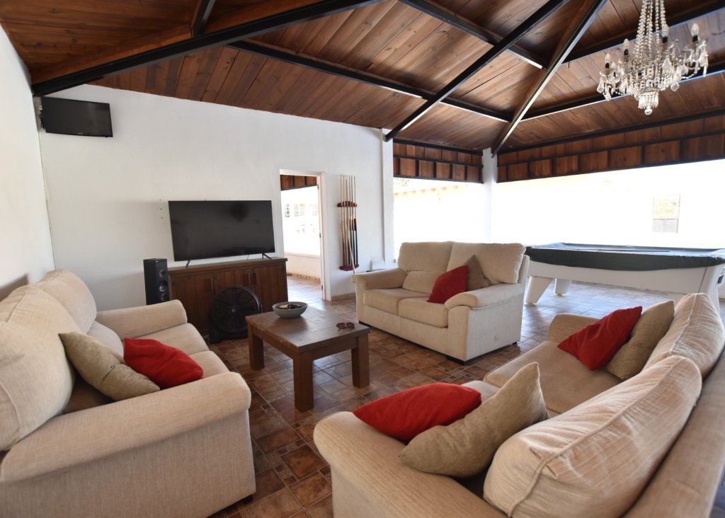 Verkoop - Finca / Country Property - Heredades