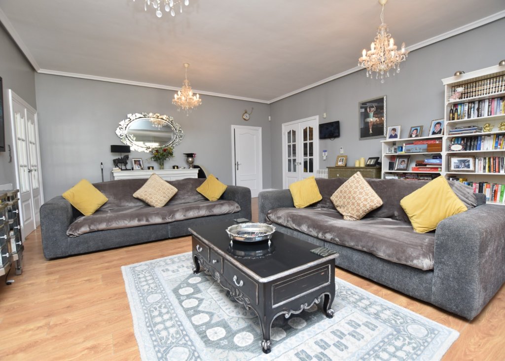 Verkoop - Finca / Country Property - Heredades