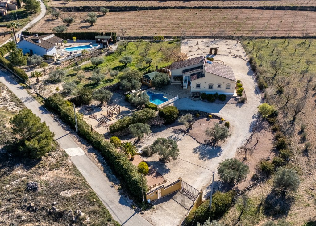 Verkoop - Finca / Country Property - La Zarza