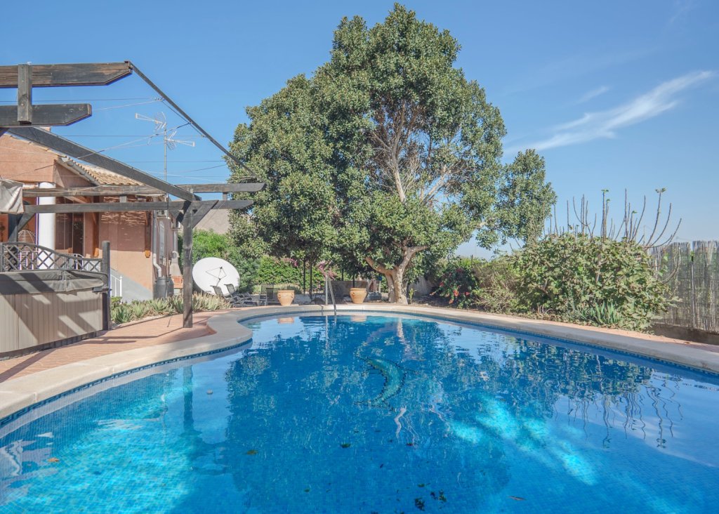 Verkoop - Finca / Country Property - Orihuela - San Bartolome