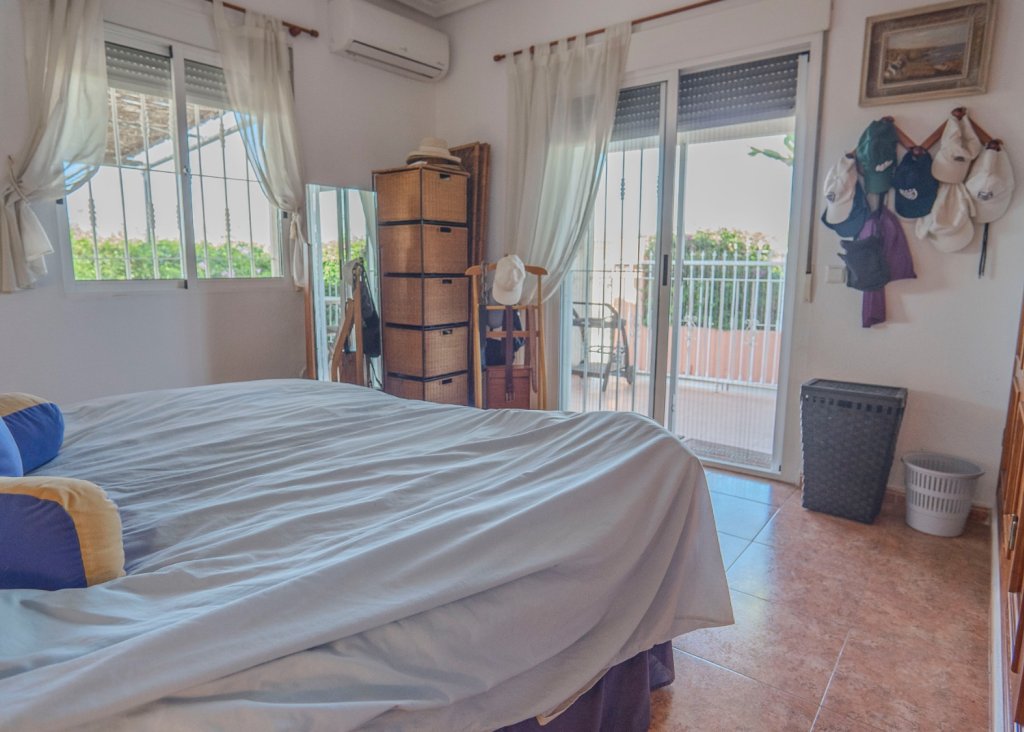 Verkoop - Finca / Country Property - Orihuela - San Bartolome