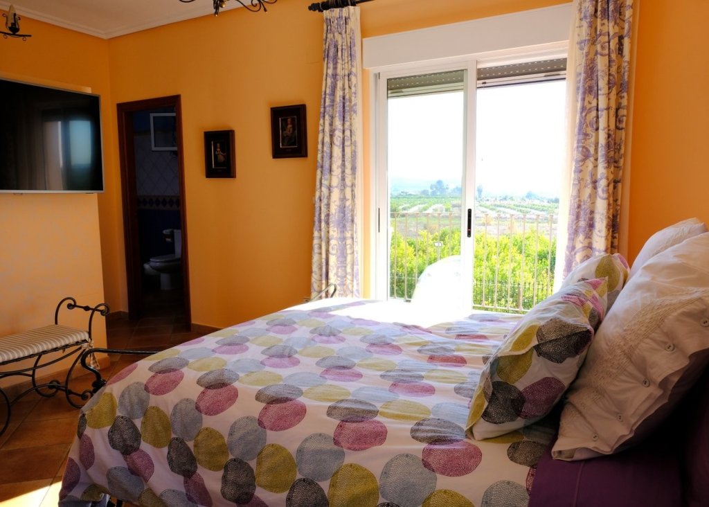 Verkoop - Finca / Country Property - Orihuela