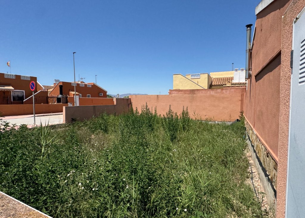 Verkoop - Plot - Daya Nueva