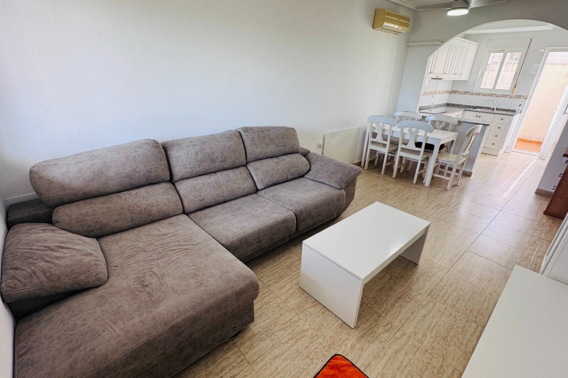 Verkoop - Townhouse - Daya Nueva