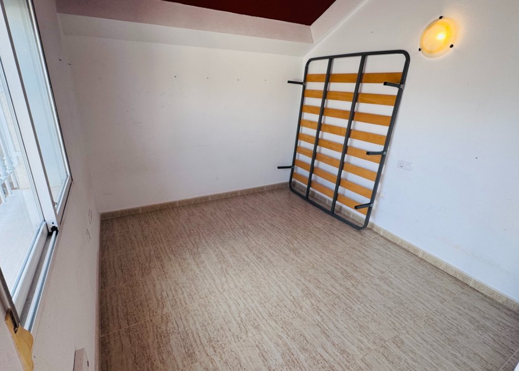 Verkoop - Townhouse - Daya Nueva