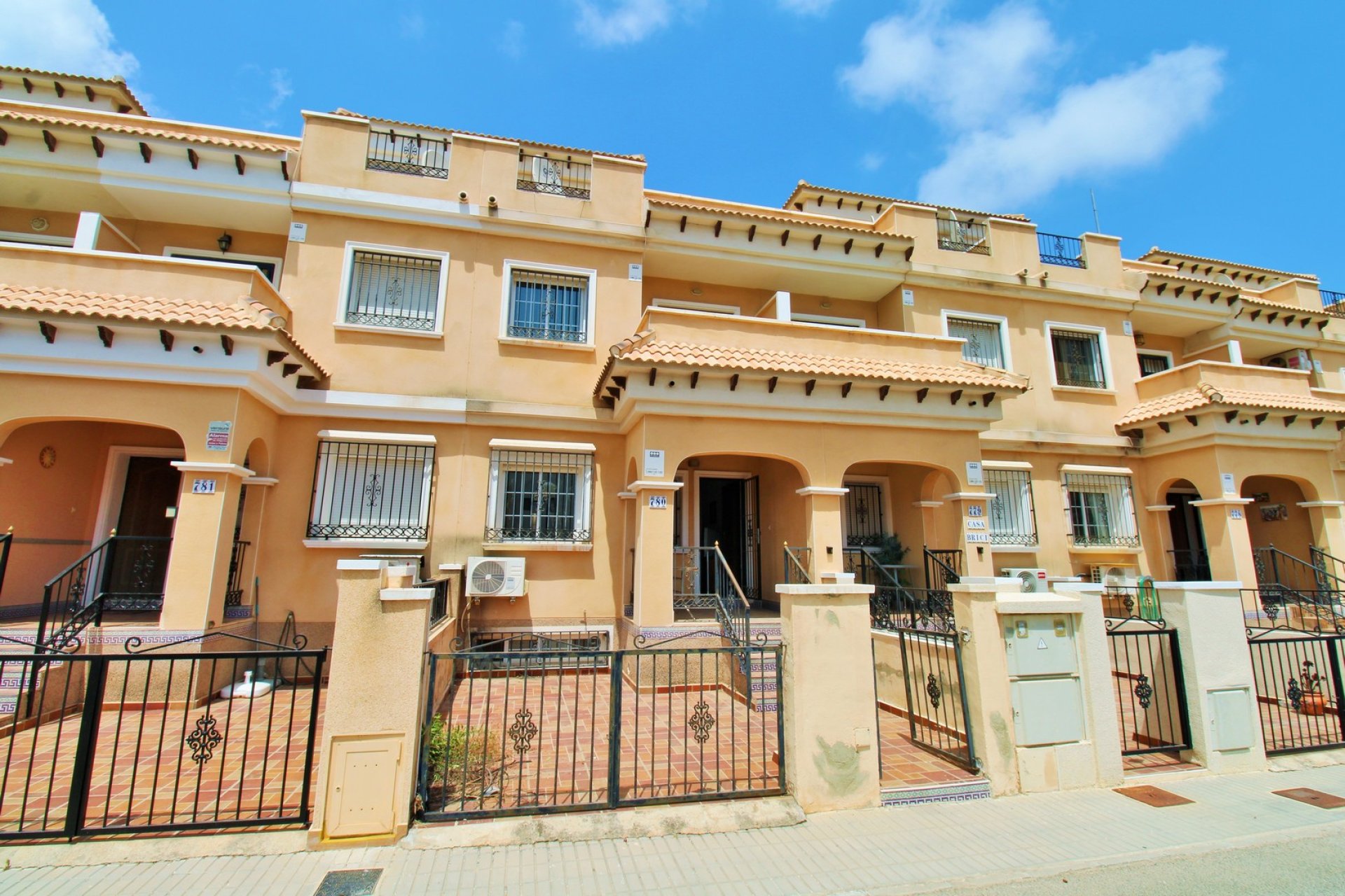 Verkoop - Townhouse - Villamartín