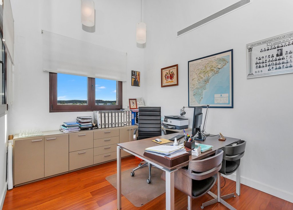 Verkoop - Villa - Algorfa - La Finca Golf Resort