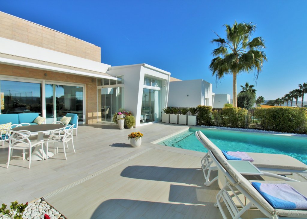 Verkoop - Villa - Algorfa - La Finca Golf Resort