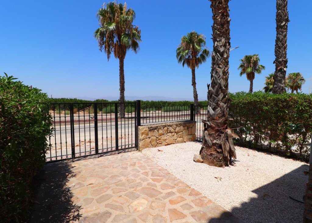 Verkoop - Villa - Algorfa - La Finca Golf Resort