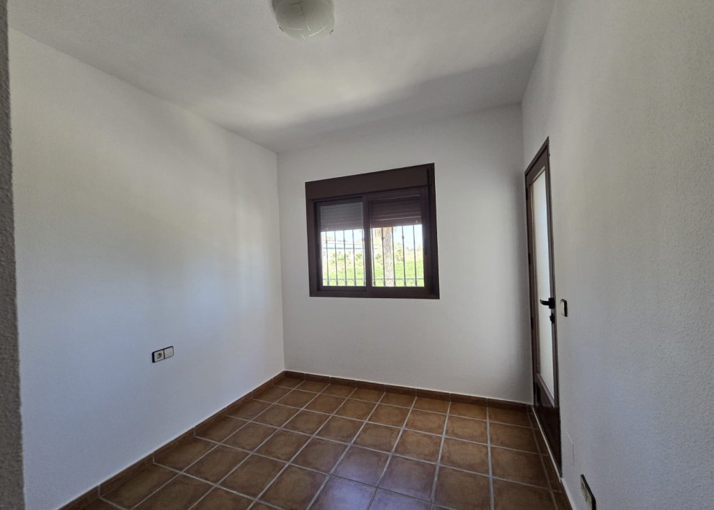 Verkoop - Villa - Algorfa - La Finca Golf Resort