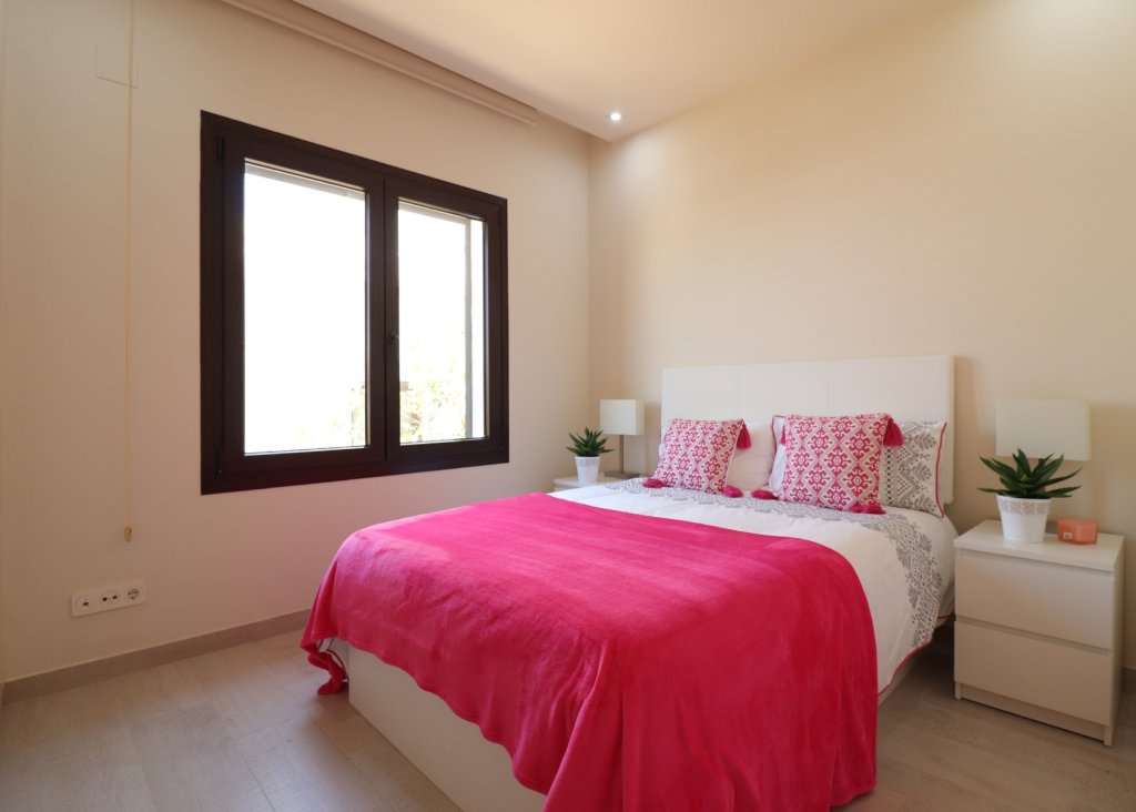 Verkoop - Villa - Algorfa - La Finca Golf Resort