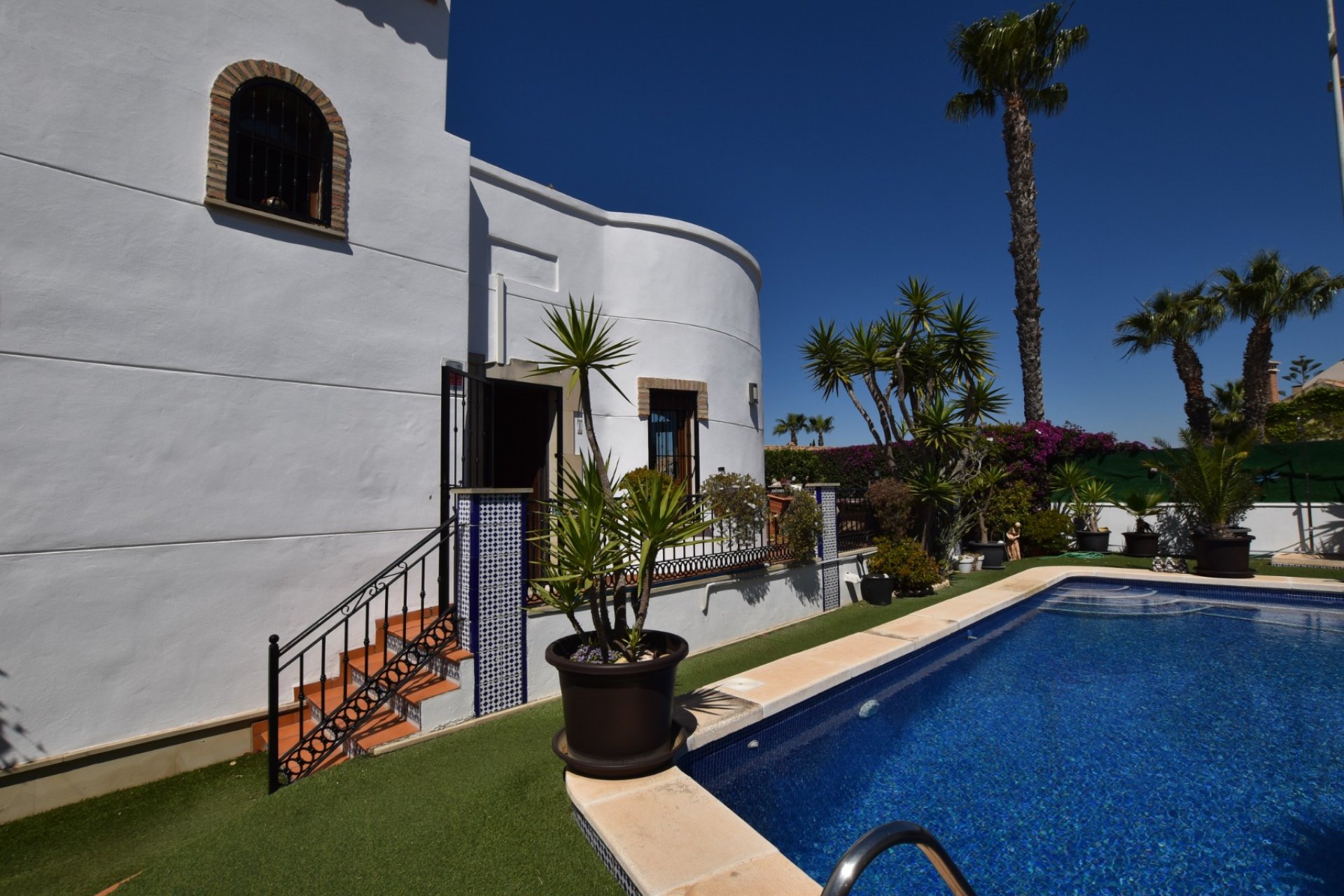 Verkoop - Villa - Algorfa - La Finca Golf Resort