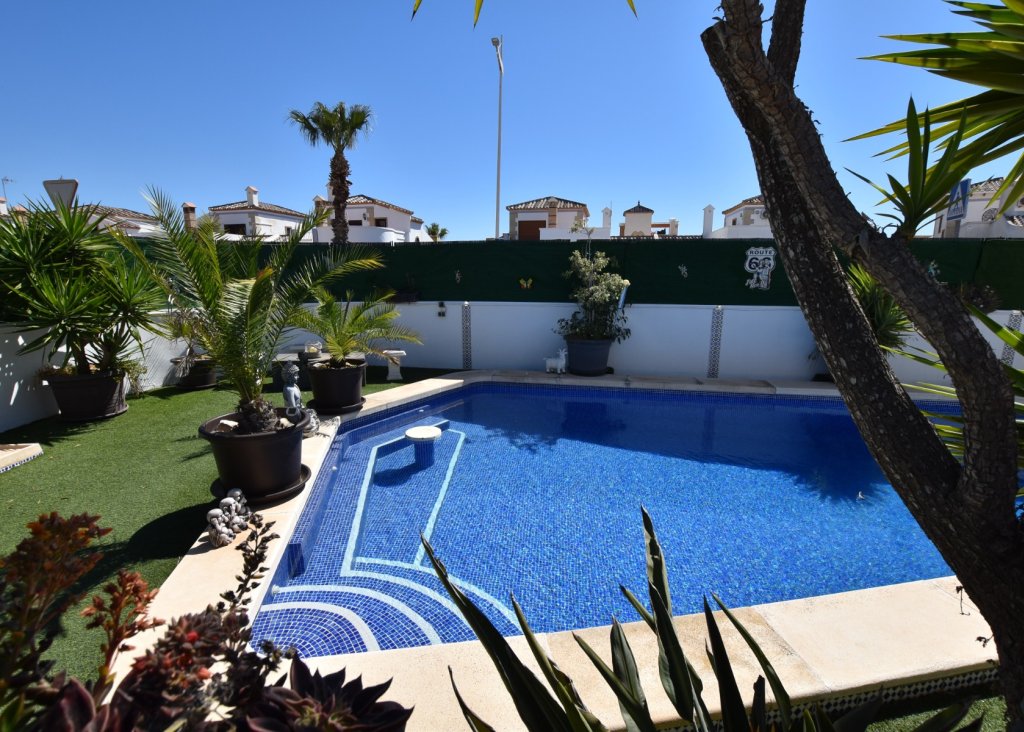 Verkoop - Villa - Algorfa - La Finca Golf Resort