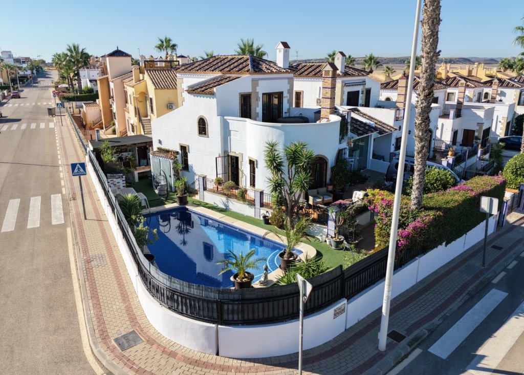 Verkoop - Villa - Algorfa - La Finca Golf Resort