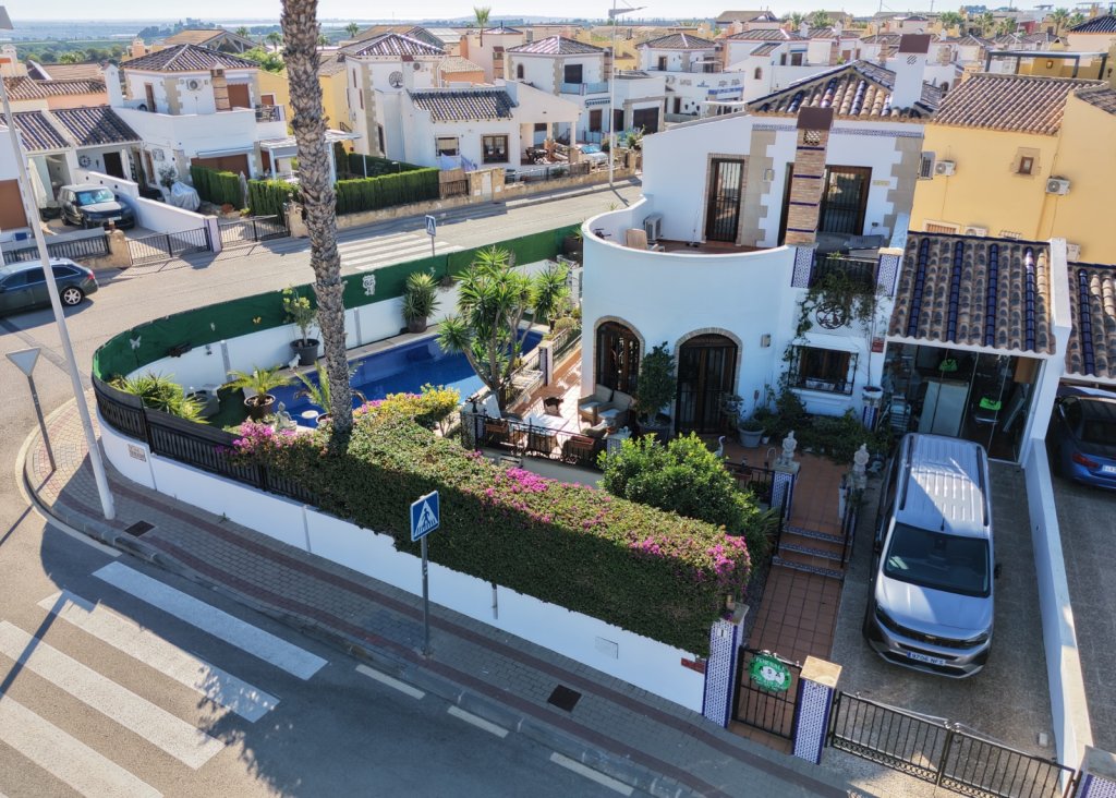 Verkoop - Villa - Algorfa - La Finca Golf Resort