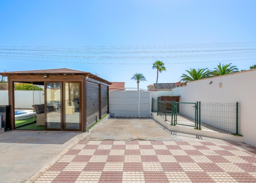 Verkoop - Villa - Ciudad Quesada - Center