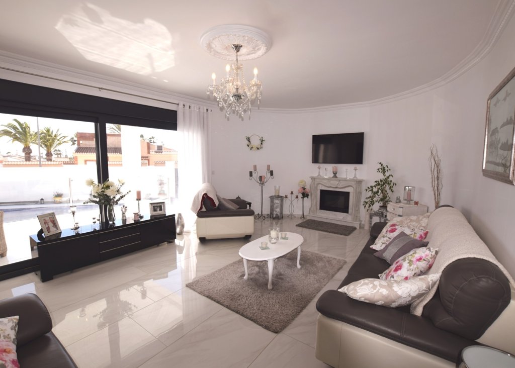 Verkoop - Villa - Ciudad Quesada