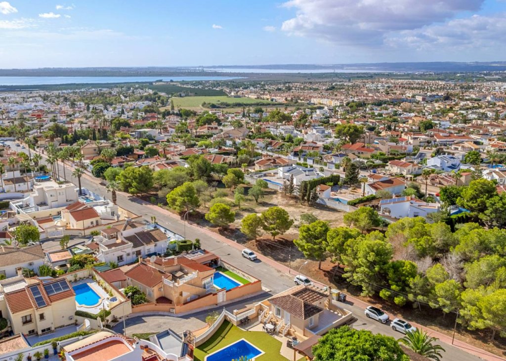 Verkoop - Villa - Ciudad Quesada