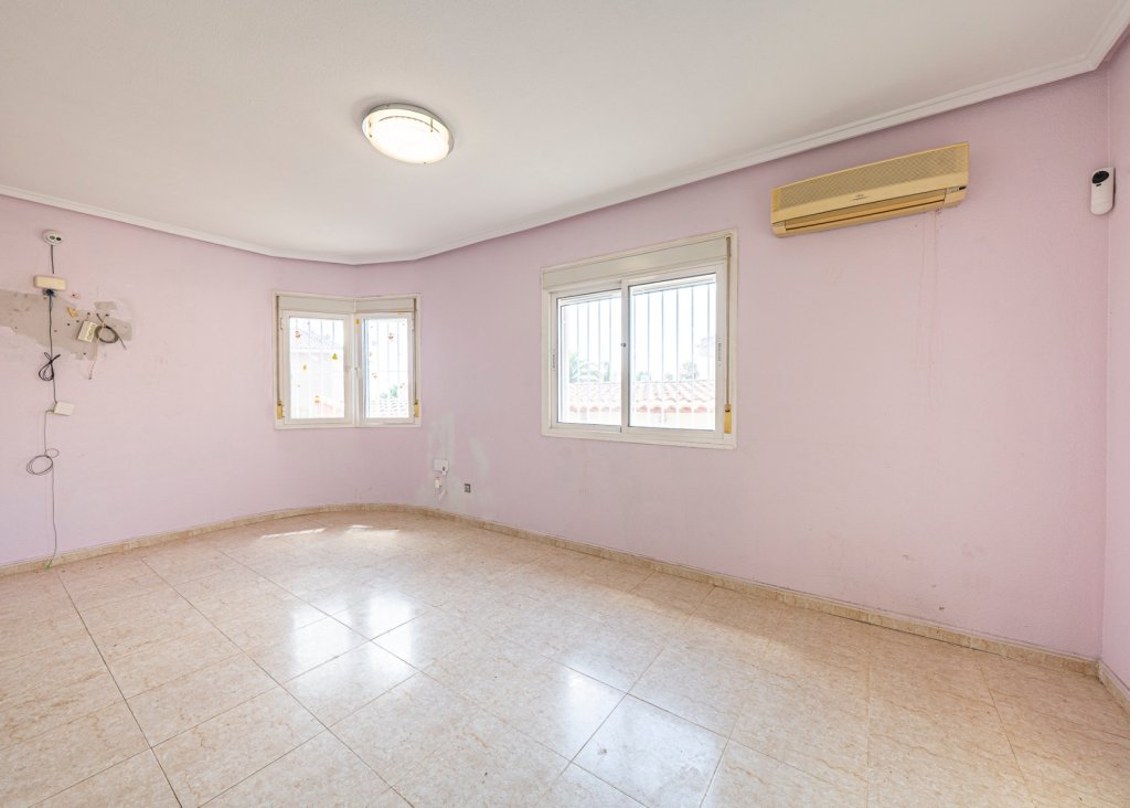 Verkoop - Villa - Ciudad Quesada