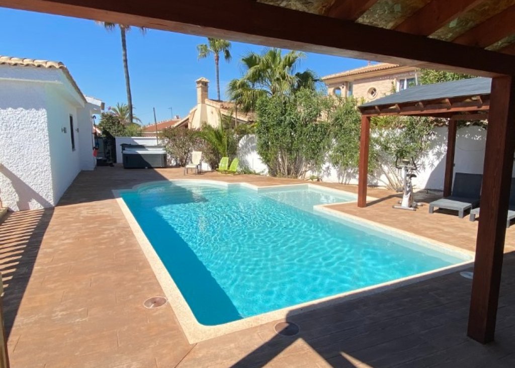 Verkoop - Villa - Ciudad Quesada