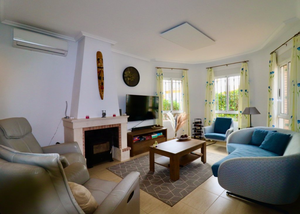 Verkoop - Villa - Guardamar del Segura - El Raso