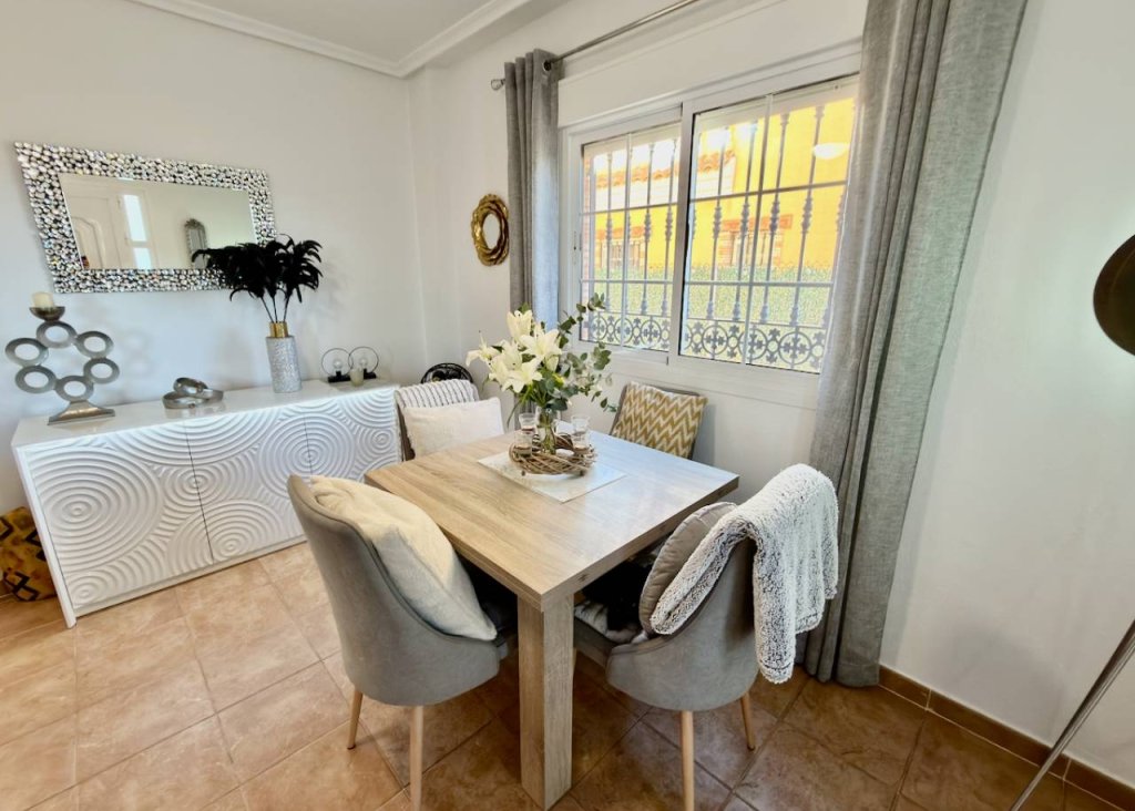 Verkoop - Villa - Guardamar del Segura - El Raso