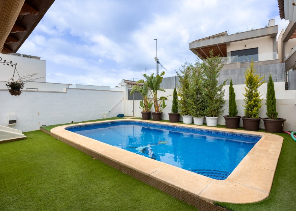 Verkoop - Villa - Los Montesinos - La Herrada