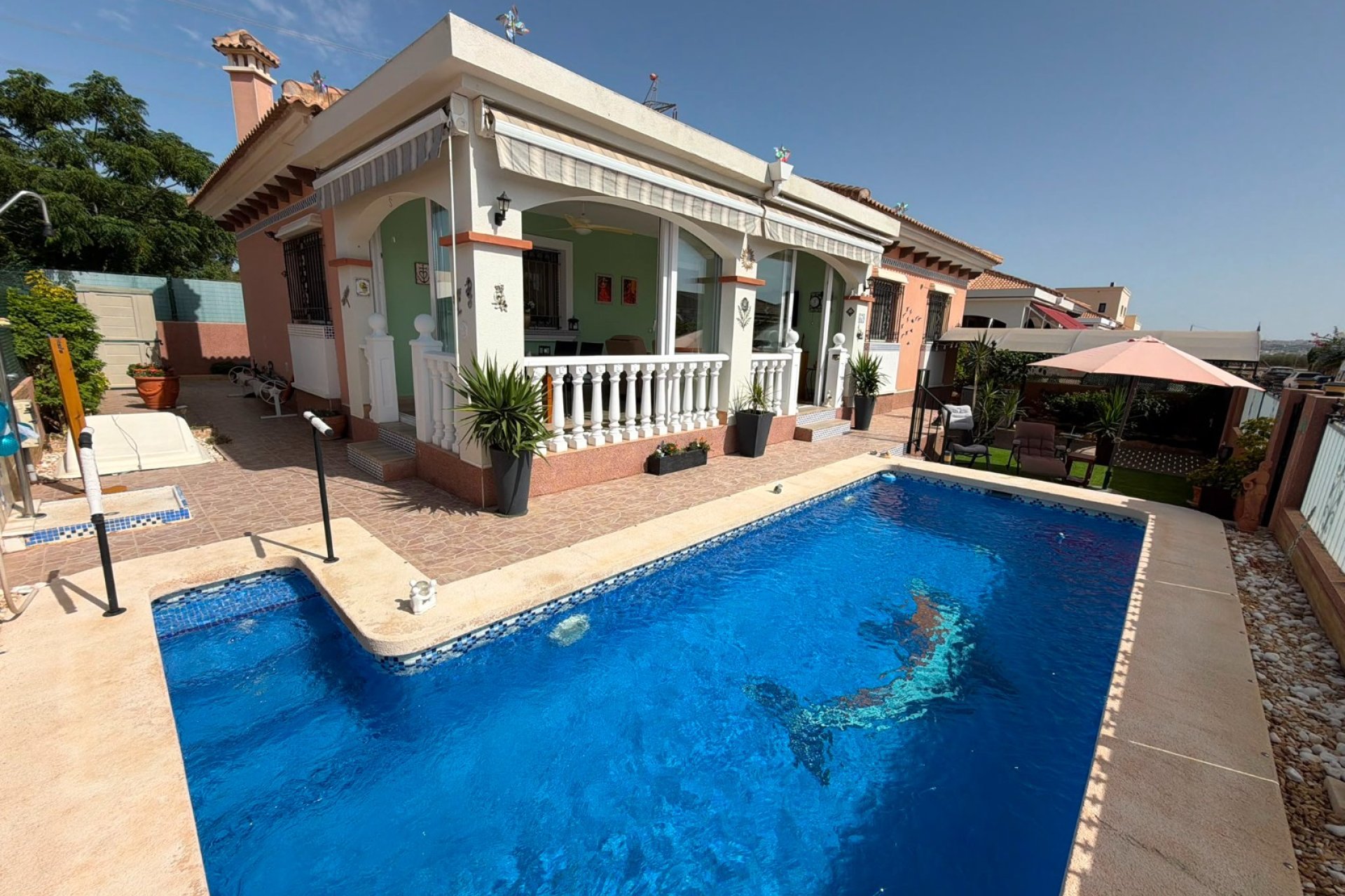 Verkoop - Villa - Los Montesinos - La Herrada