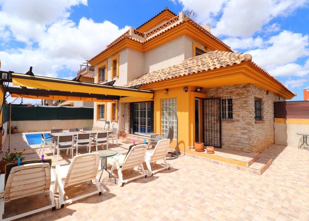 Verkoop - Villa - Los Montesinos - La Herrada