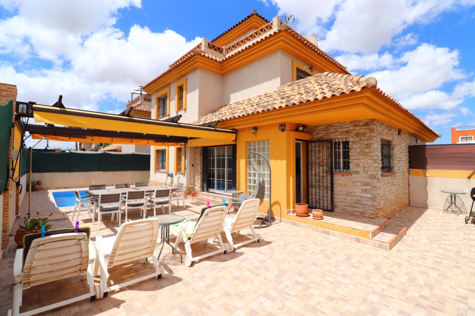 Verkoop - Villa - Los Montesinos - La Herrada