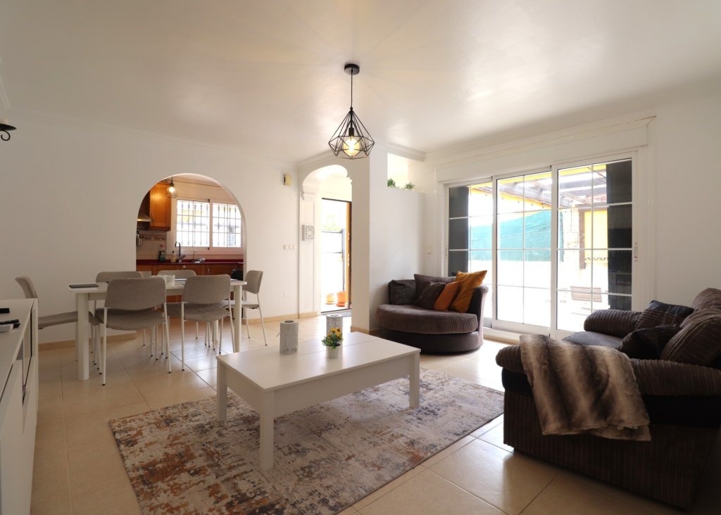 Verkoop - Villa - Los Montesinos - La Herrada