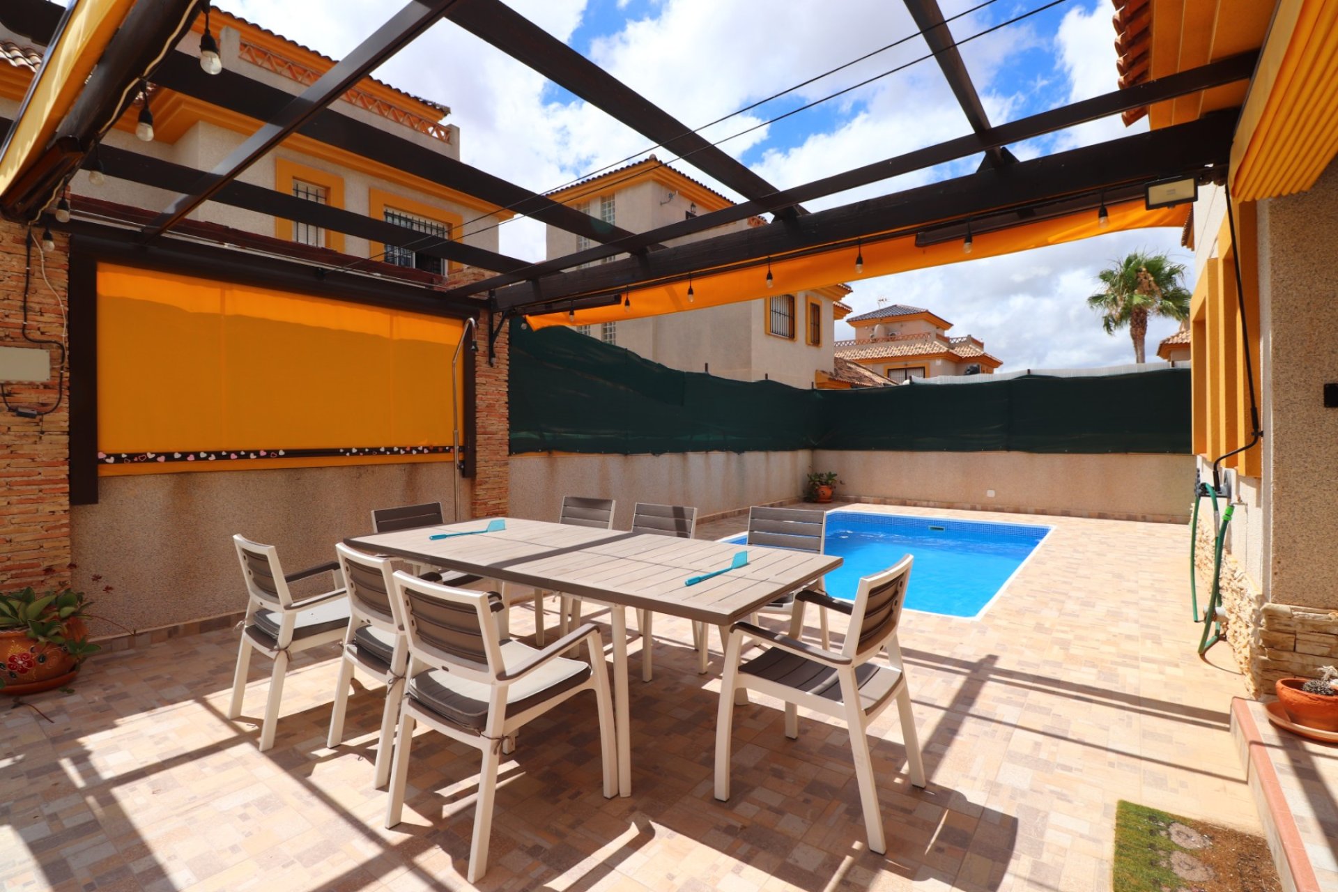 Verkoop - Villa - Los Montesinos - La Herrada